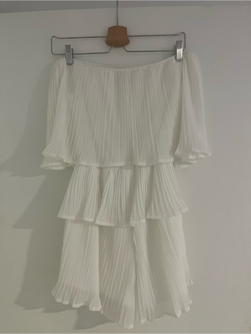 Lulu's White Off-the-Shoulder Ruffle Romper